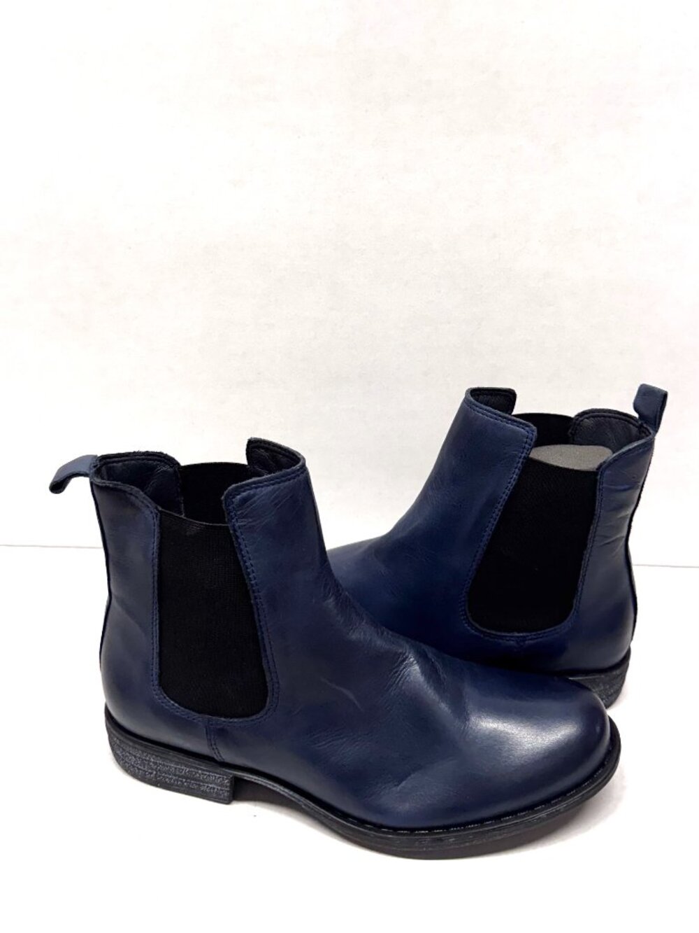 MIZ MOOZ SOFT LEATHER BOOTIE SIDE ELASTIC GORE NAVY 37EU / 7US NEW B - 40